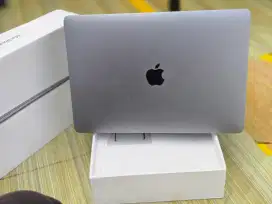 Macbook air m1 2020 ram 8//255gb