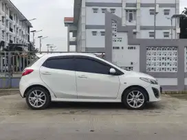 Mazda 2 Tahun  2011