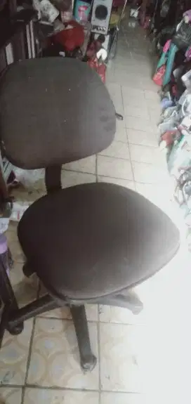 Kursi kantor berkualitas hidrolik kond bgs MLS normal hrg murah sj deh