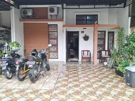 DIJUAL RUMAH LOKASI STRATEGIS, BISA NEGO.