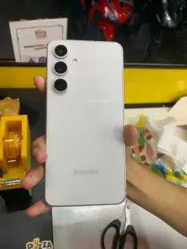 SAMSUNG S24 FE ON GARANSI NOVEMBER 2025