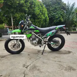 dijual cepat motor kawasaki klx 150 th 2018