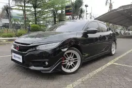 Like New - Honda Civic 1.5 Turbo Bensin-AT 2018 Hitam (2GV)