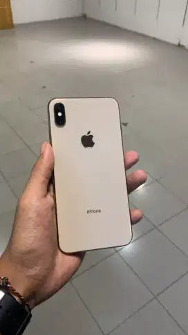 Iphone xs max warna gold