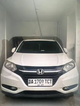 Di jual santai honda hrv e cvt 2015