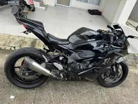 Kawasaki ZX25R NON ABS