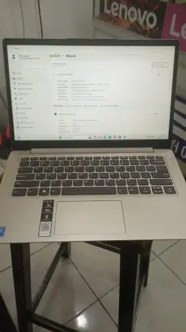 Lenovo ideapad slim 1 Ram 8 ssd 512 garansi resmi 14 bulan lagi