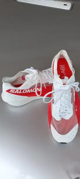 SALOMON RUNNING SHOES