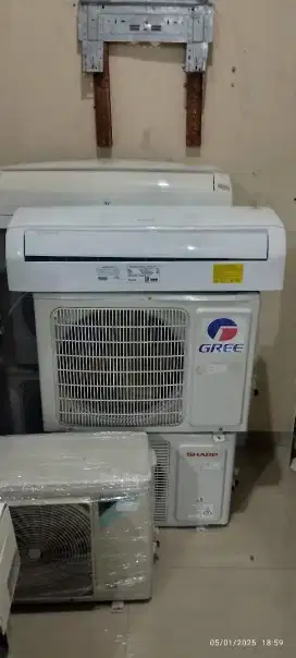 Ac gree scond bekas 1,5pk ori freon full rasa baru