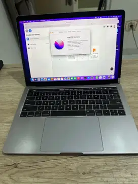 MacBook Pro 13-inch 2016 Intel Core i7 (16GB RAM) Kondisi Mulus & Tera