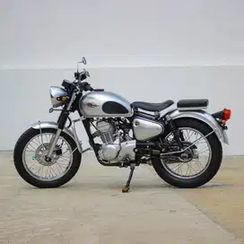 Kawasaki W175 Silver Custom Double/Single Seat