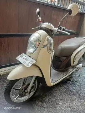 Honda scoopy 2016