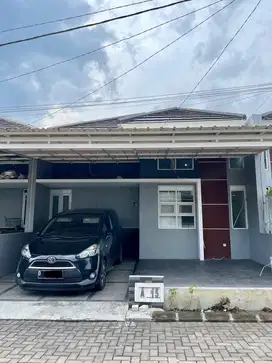 Open kontrak Tahunan rumah tipe perumahan siap pakai , lokasi nyaman