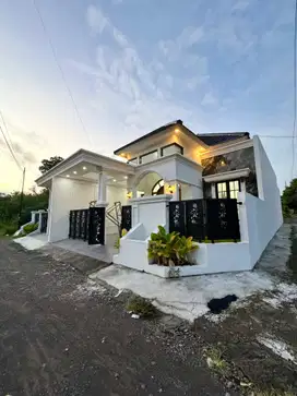 Rumah Baru Siap Huni Klasik Modern