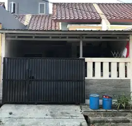 DISEWAKAN / DIKONTRAKAN RUMAH SIMPRUG DIPORIS TANGERANG