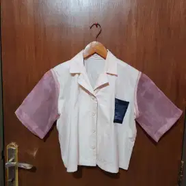 Kemeja atasan crop beige pink