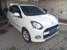 Daihatsu Ayla 1.0 X manual 2016