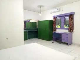 Guesthouse Kos Jakarta Selatan kamar kost garden view cilandak vintage