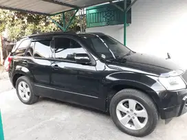 Dijual SUZUKI Grand Vitara Hitam 2009