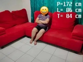 Sofa merah bahan bagus