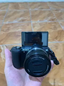 Kamera Mirrorless Sony A5000 Plus Lensa Fix