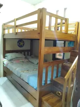 DIJUAL TEMPAT TIDUR TINGKAT KAYU JATI DILENGKAPI TANGGA DENGAN LACI