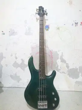 Cort action Bass