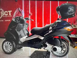 Piaggio MP3 RST