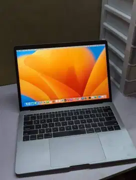 Macbook pro 2017 8/256 mulus no minus