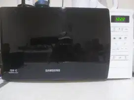 Microwave Samsung ME731k solo 20L