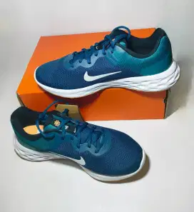 NIKE REVOLUTUON 6 MEN'S RUNNING SHOES