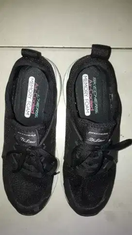 Sepatu Skechers D'Lites Air-Cooled Original. bisa nego !!