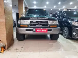 TOYOTA LANDCRUISER VX TURBO DIESEL MT 1996