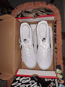 WTS Nike Court Royale