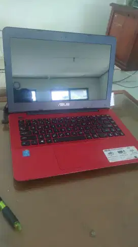 Laptop asus x455L