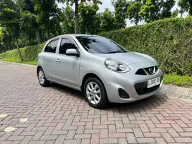 Nissan March MT 2015