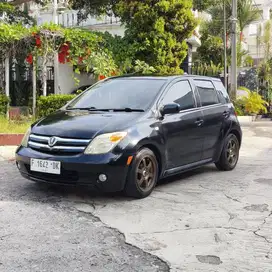 Dijual : Toyota Ist 1.3 CBU matic 2003