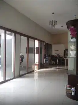 Rumah 2 Lantai Hoek Di Jakarta Barat Dekat Dengan Lippo Mall Puri