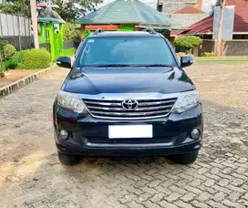 Fortuner hitam 2.5G MT (2011)