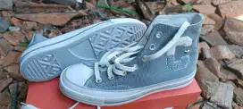 converse size 38 warna abu