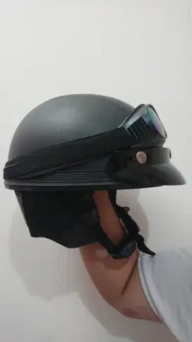 Helm Retro Klasik