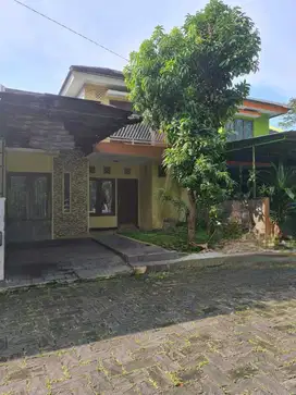 Rumah siap pakai di cluster grogol dekat solo baru