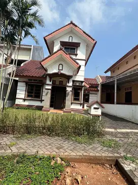 Dijual Rumah Siap Pakai di Perum Graha Taman Bunga Bsb Semarang