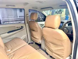 Toyota Kijang Innova 2011 Bensin