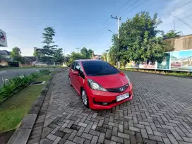 Dijual honda jazz rs metic 2014