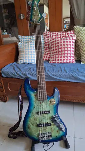 Bass Guitar Bacchus Universe Serie WJB5-BP ACT-R MW  Blue Burst