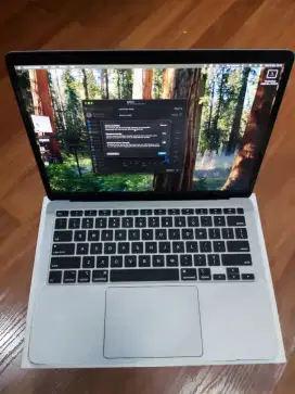 MacBook Air M1 2020 / 2022 Mulus Lengkap