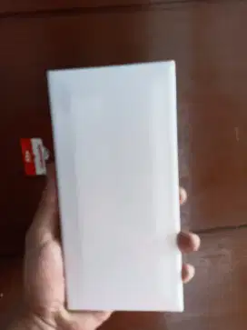 Keramik dinding bevel signatur mulia