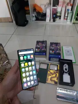 Dijual hp Infinix note 40 pro 16/256gb. Mulus bagus