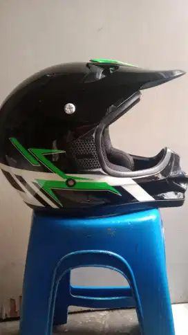 Helm kawasaki KLX